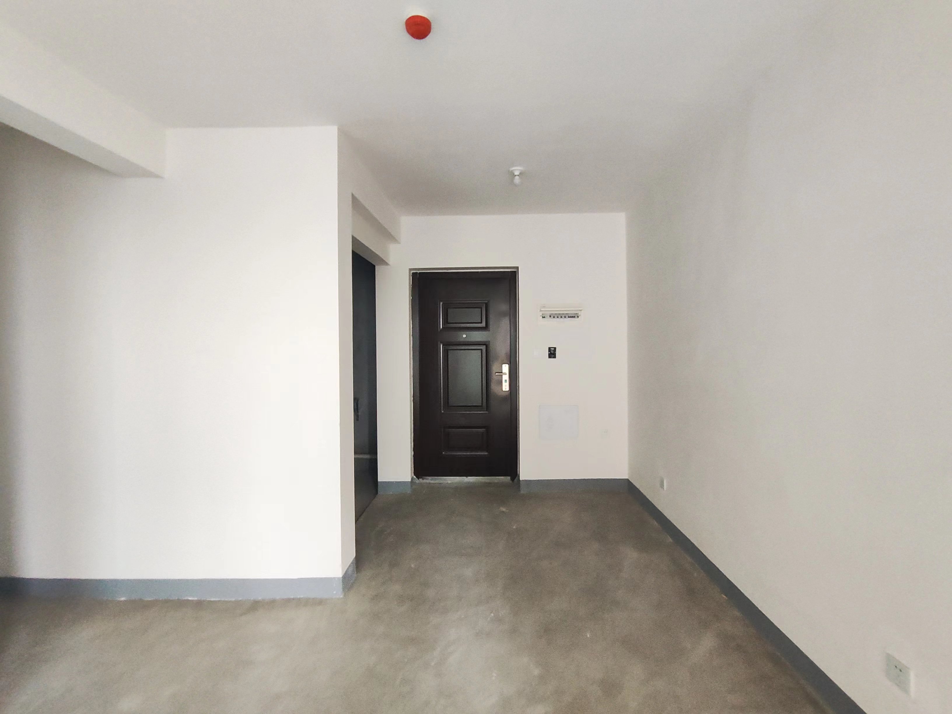 绿地新里城 3室2厅1卫 91m&sup2;