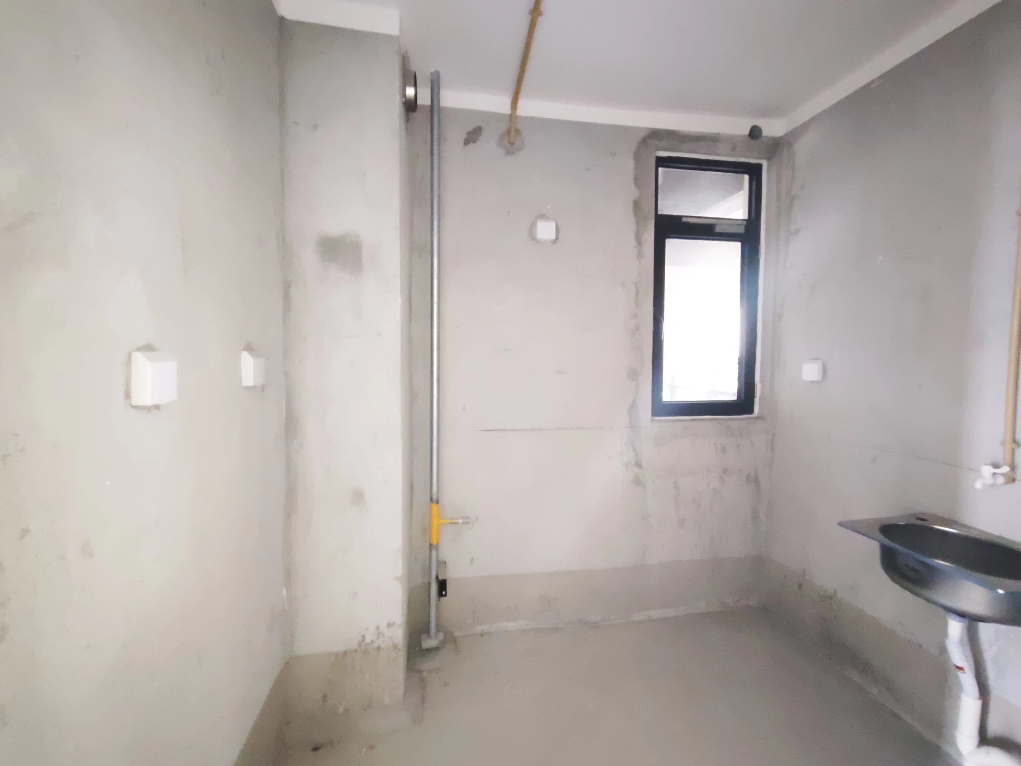 绿地新里城 3室2厅1卫 91m&sup2;