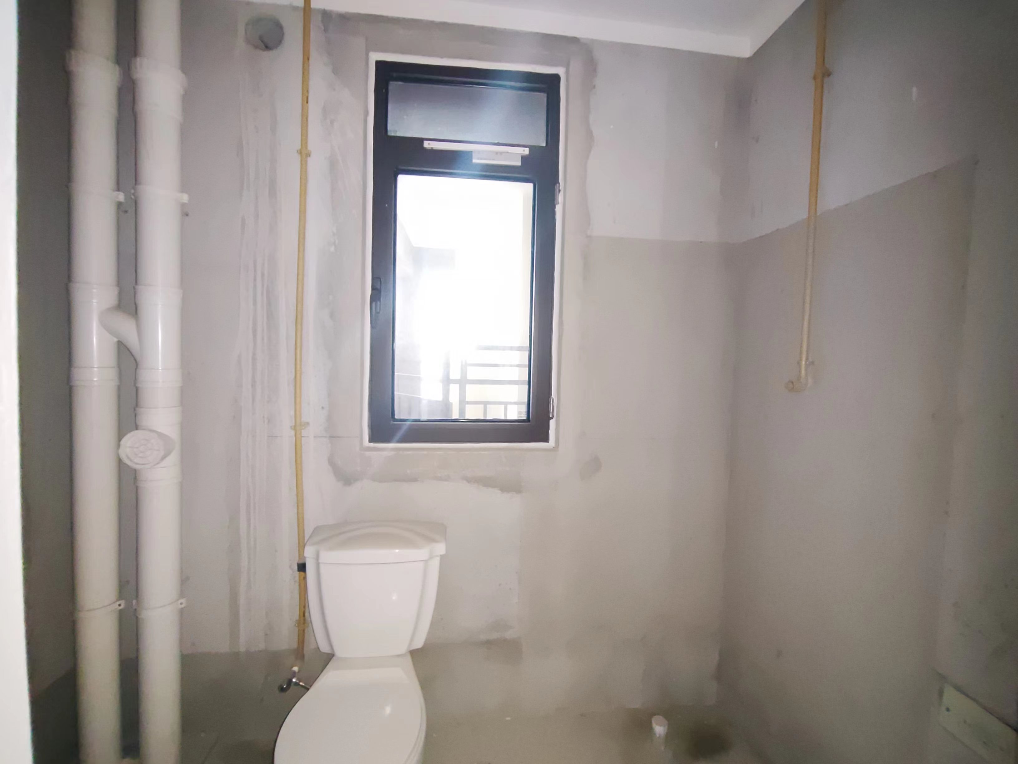 绿地新里城 3室2厅1卫 91m&sup2;
