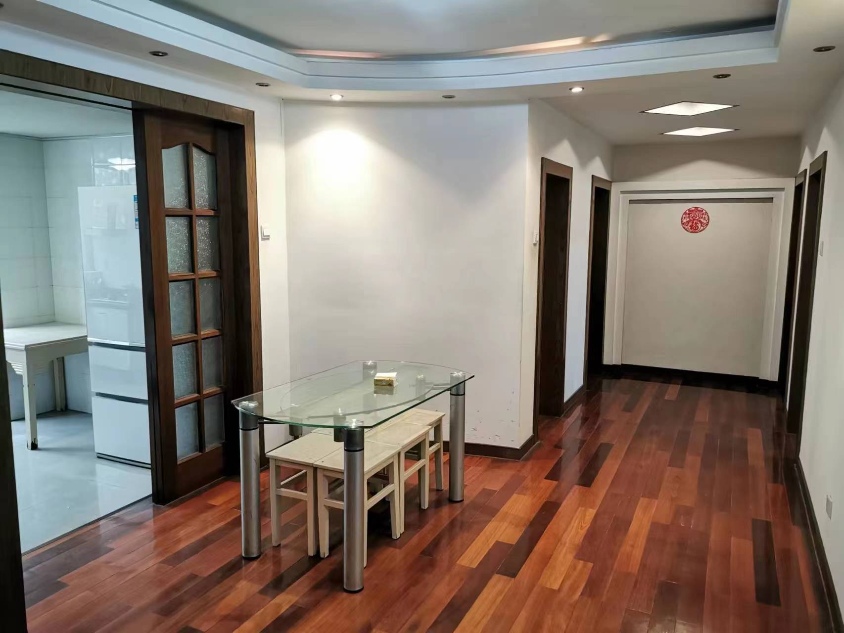 凯旋花园 3室2厅1卫 132m&sup2;