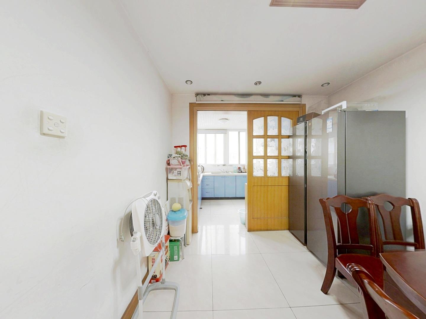外滩小区 3室2厅2卫 124.38m&sup2;