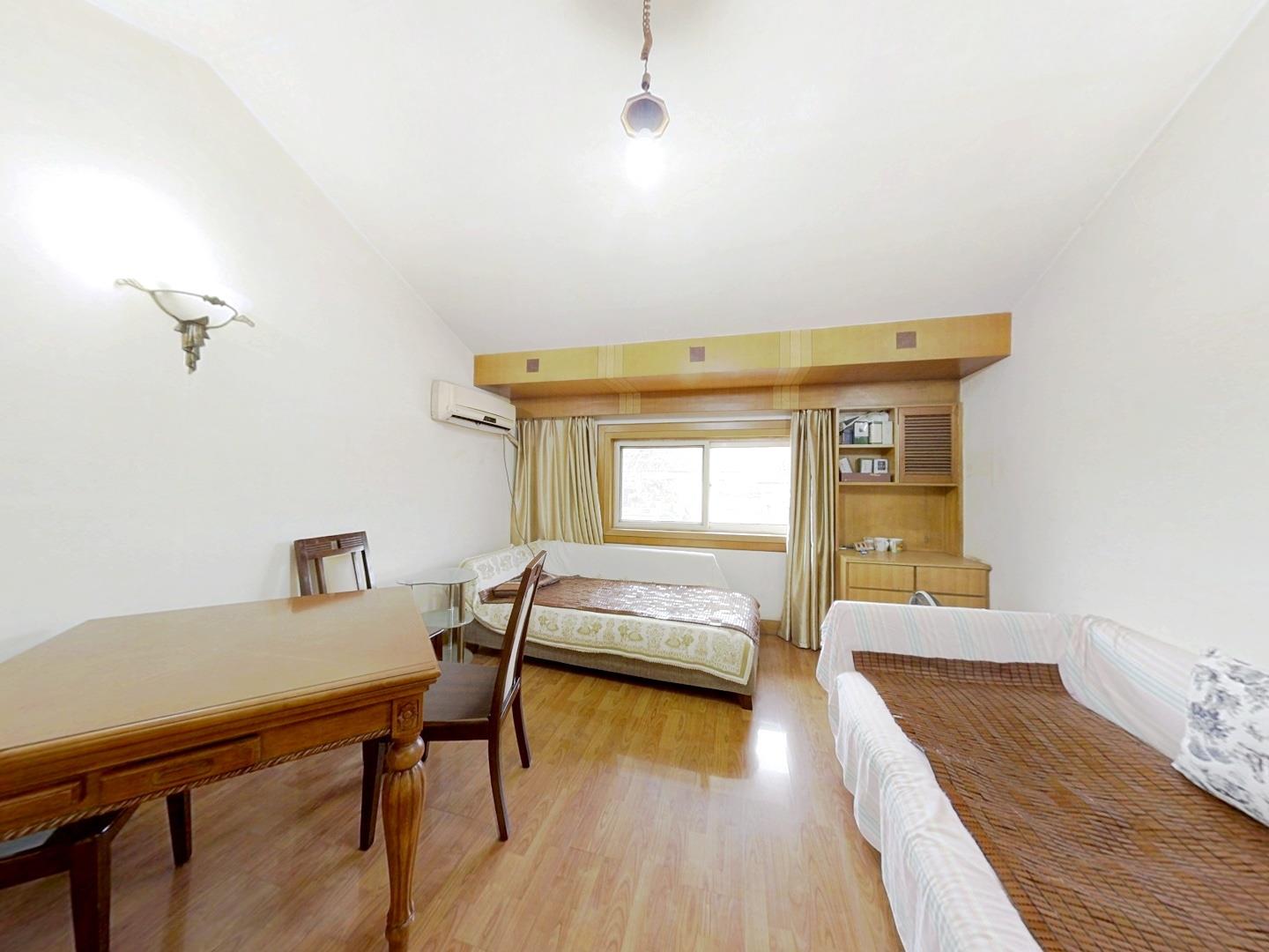 外滩小区 3室2厅2卫 124.38m&sup2;