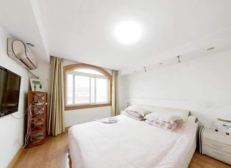 外滩小区 3室2厅2卫 124.38m&sup2;