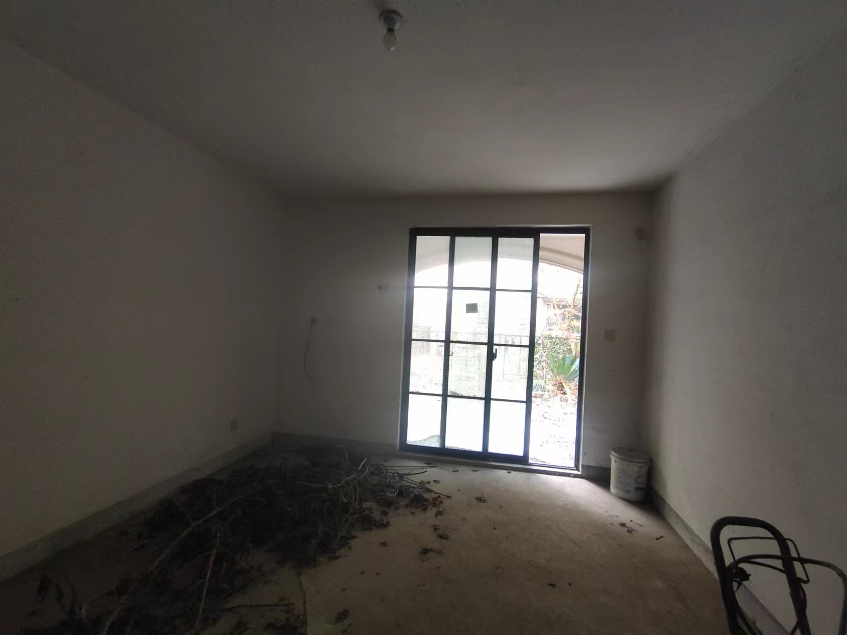罗福宫 4室3厅3卫 300.00m²