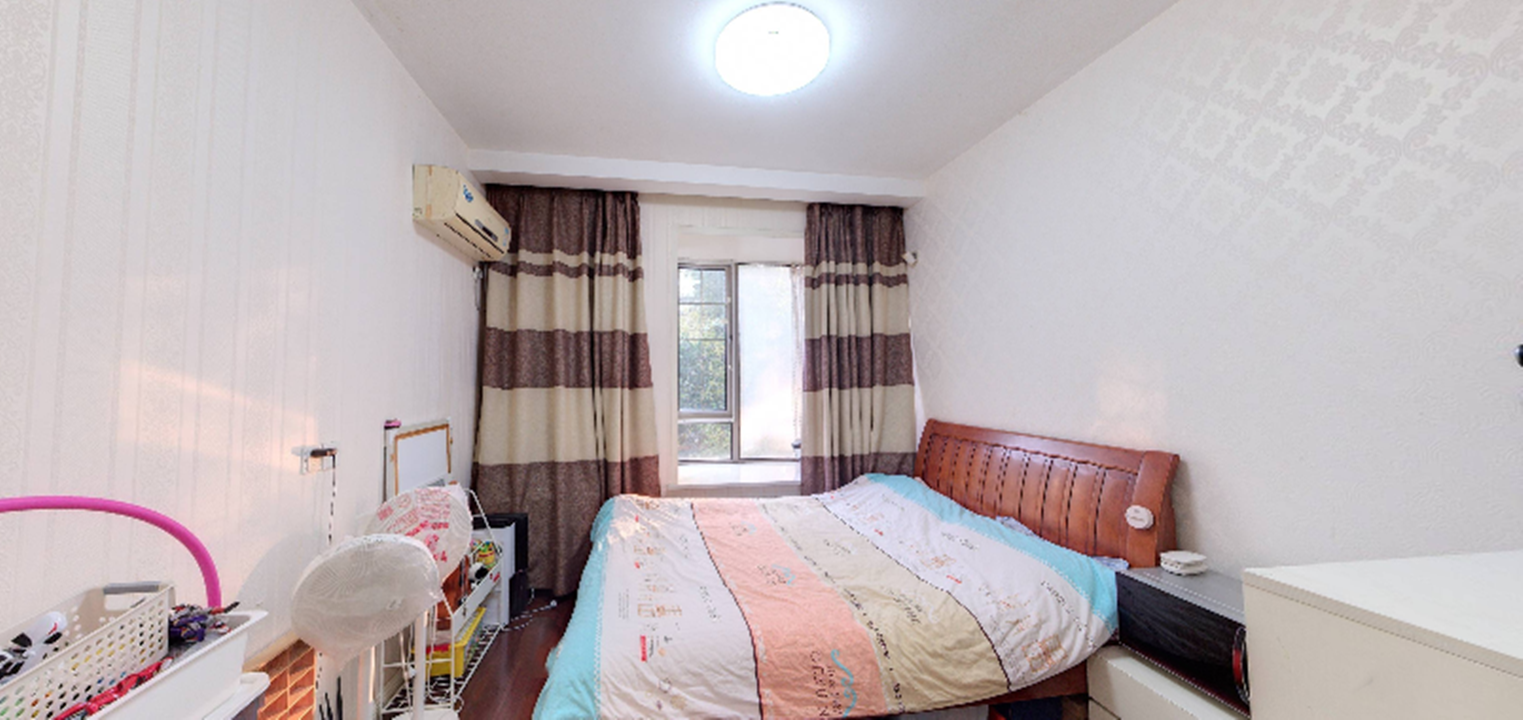 优山美地花园南区 4室2厅2卫 143m&sup2;
