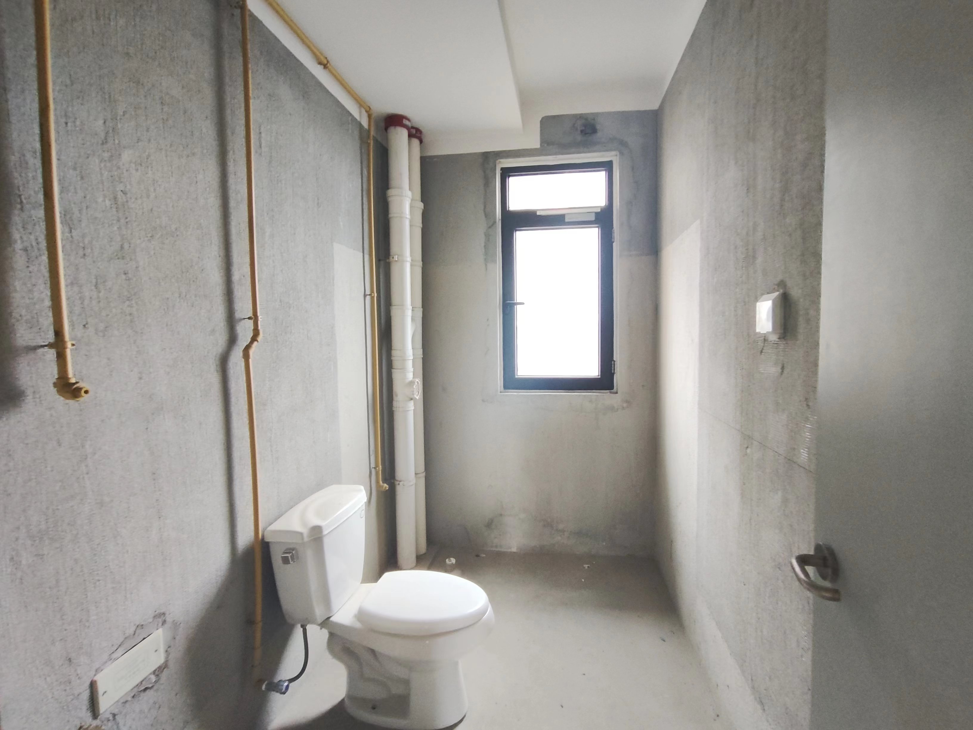 绿地新里城 3室2厅2卫 106m&sup2;