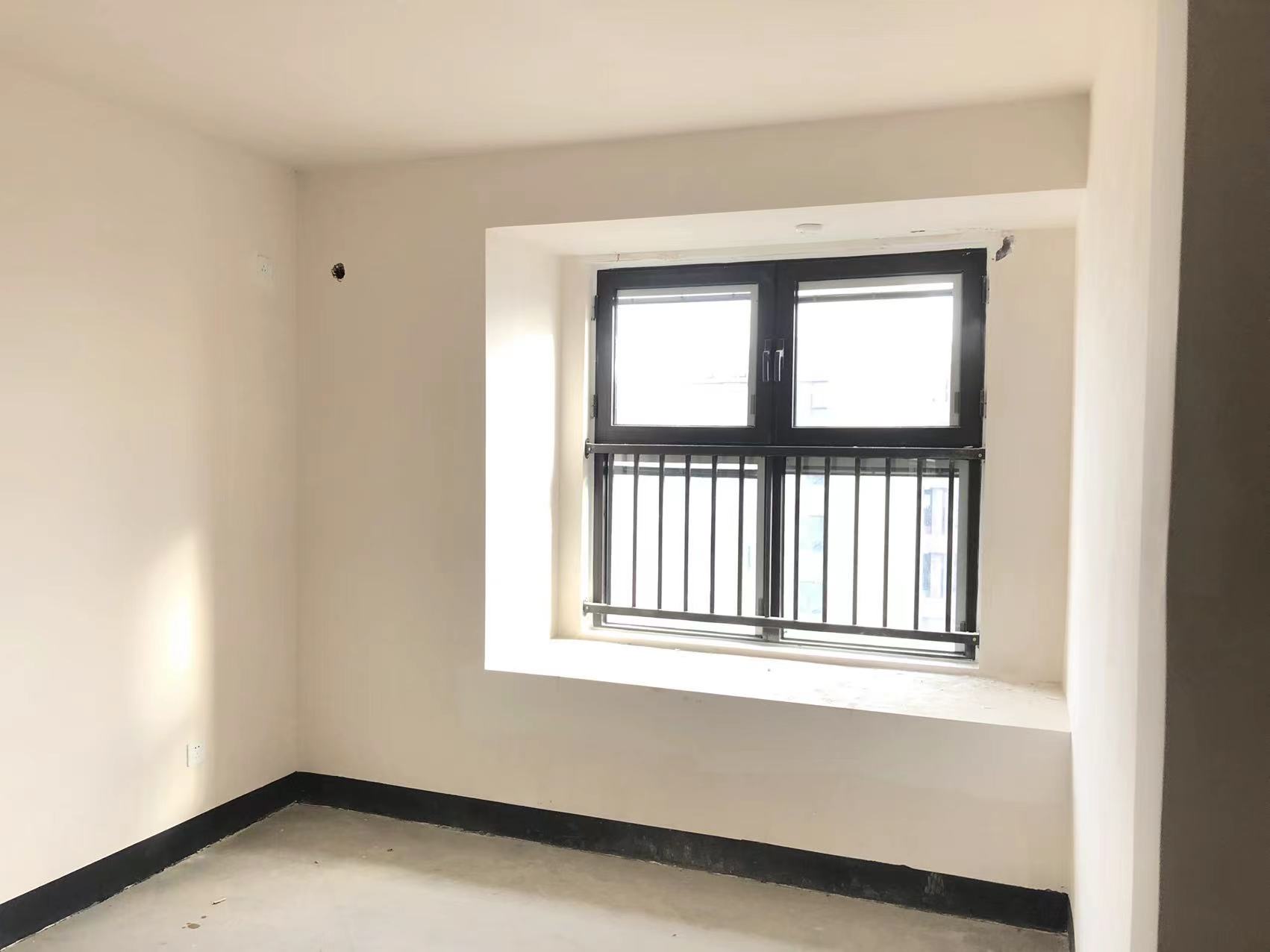 绿地新里城 3室1厅1卫 91m&sup2;