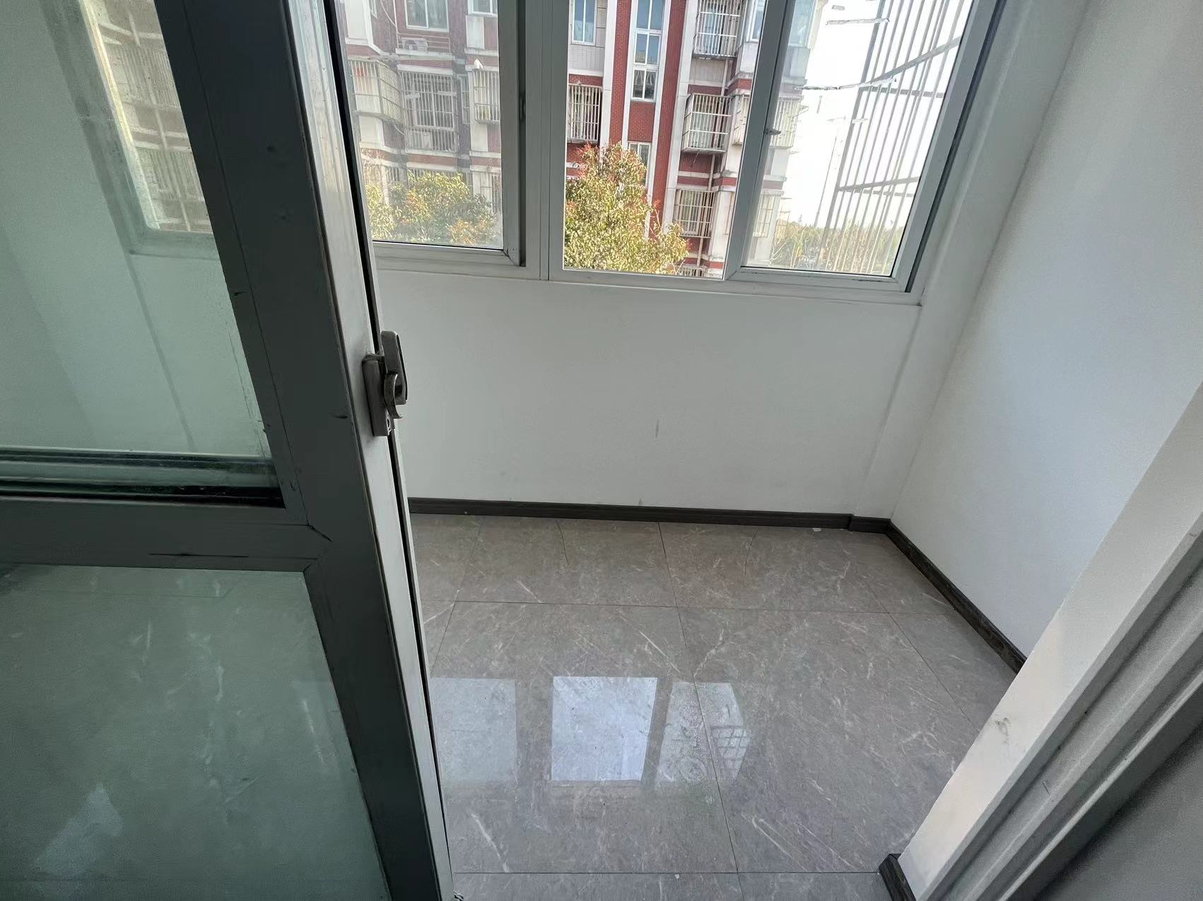 新港花苑西区 2室1厅1卫 78m&sup2;