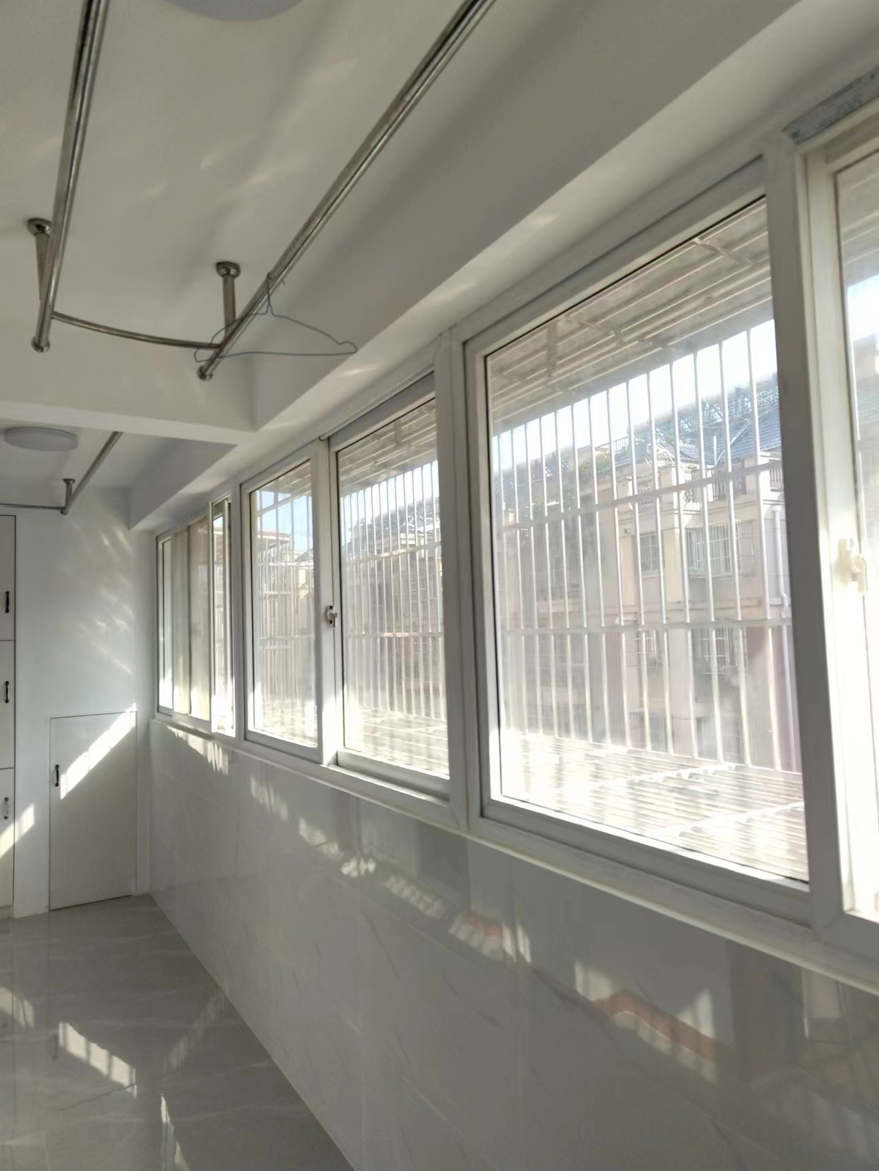 盛唐公寓 3室2厅1卫 128m&sup2;