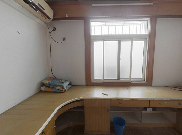青年路新村 1室厅卫 55m&sup2;