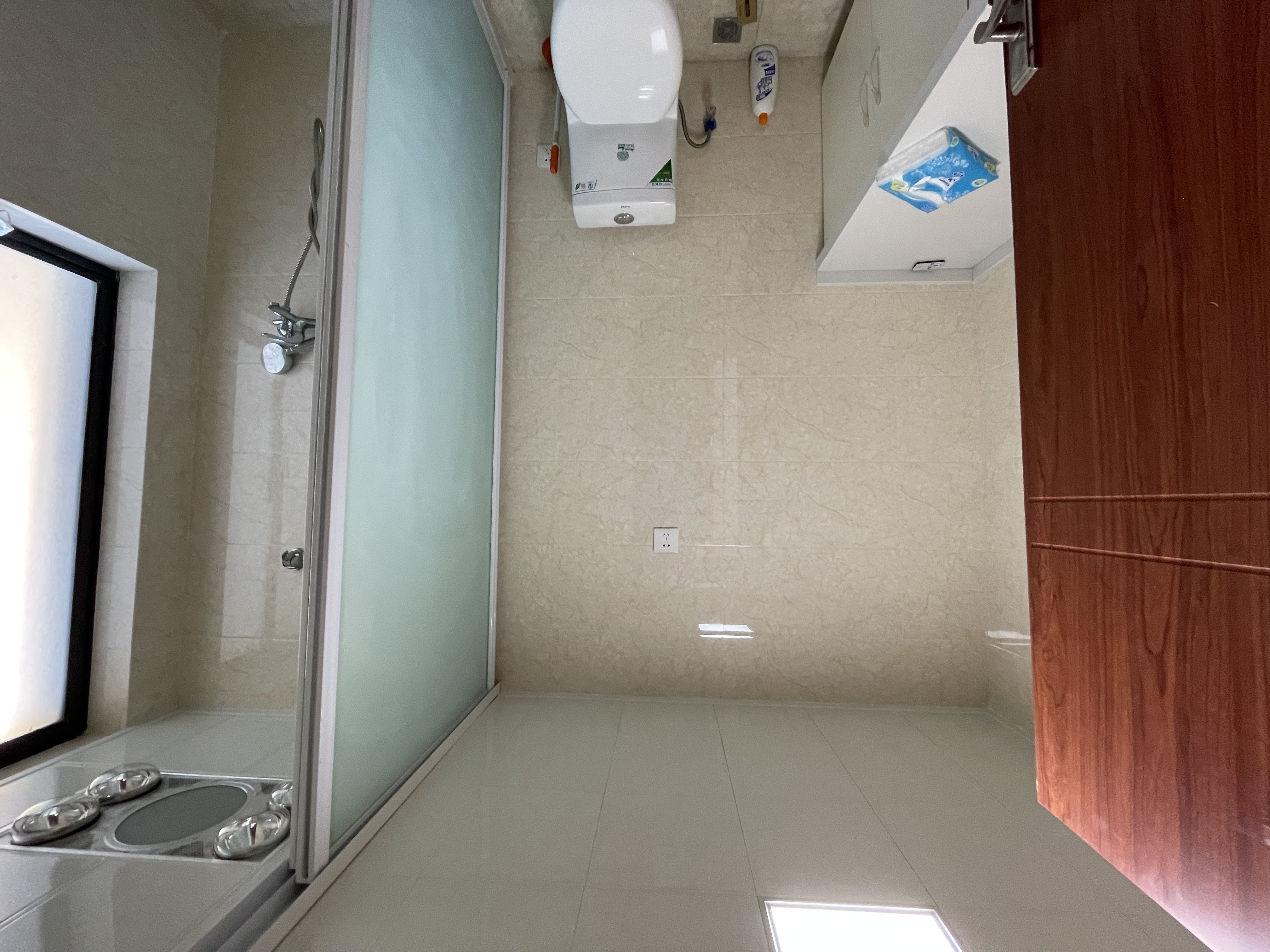 中港城世家 4室2厅2卫 189m&sup2;
