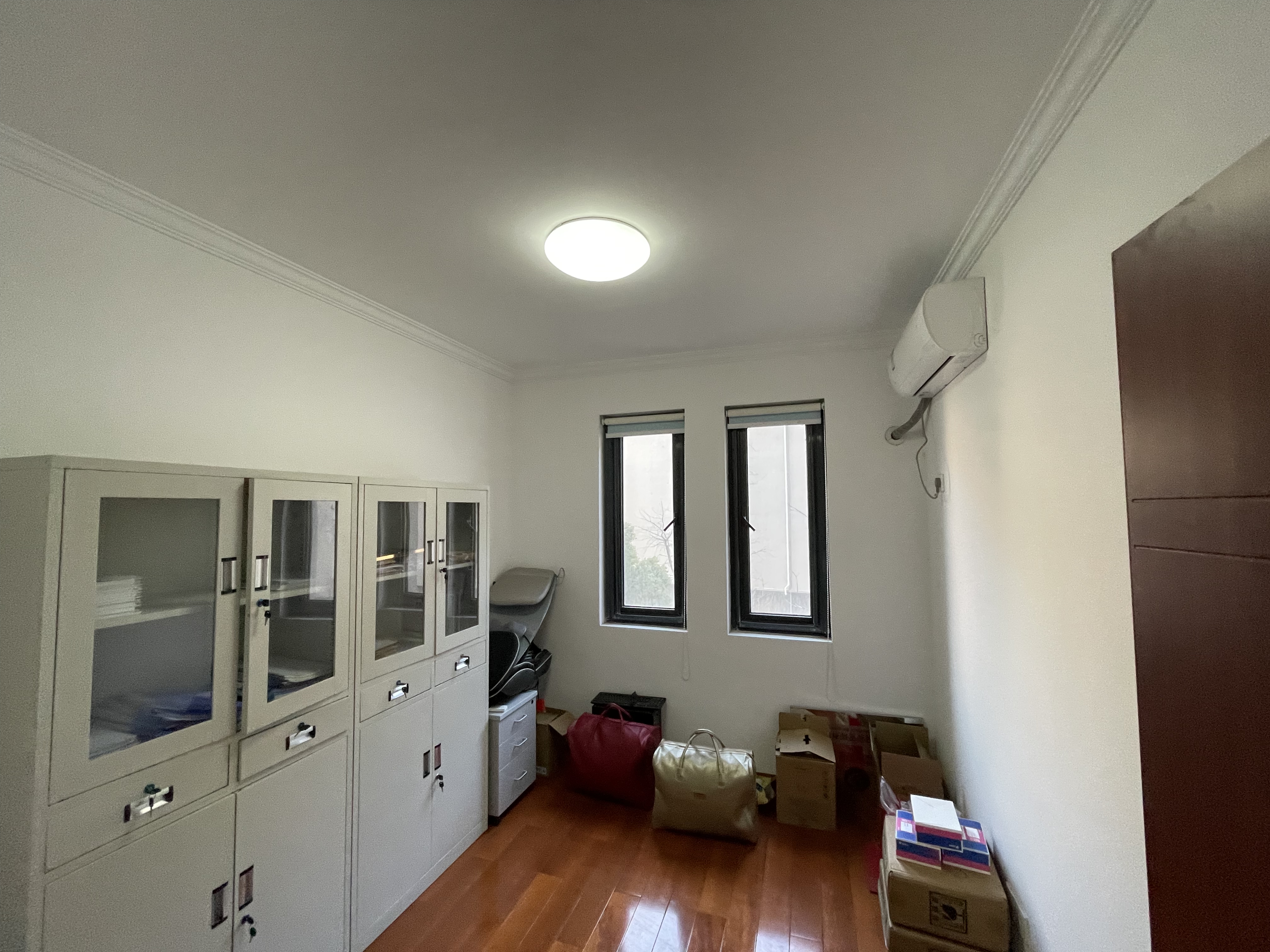 中港城世家 4室2厅2卫 189m&sup2;