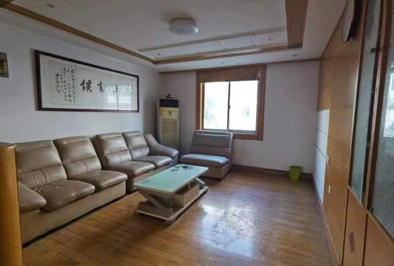 郭里园 3室2厅2卫 140m&sup2;