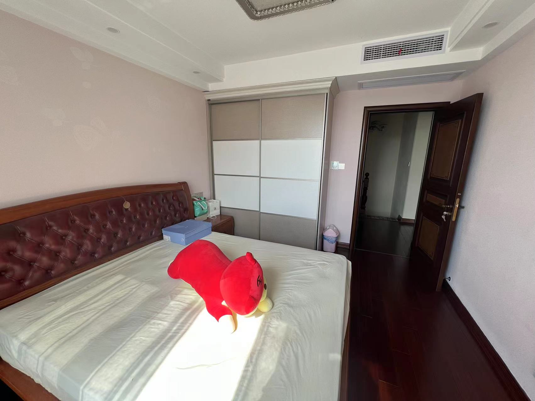帝奥北城名郡 3室2厅2卫 142.48m&sup2;