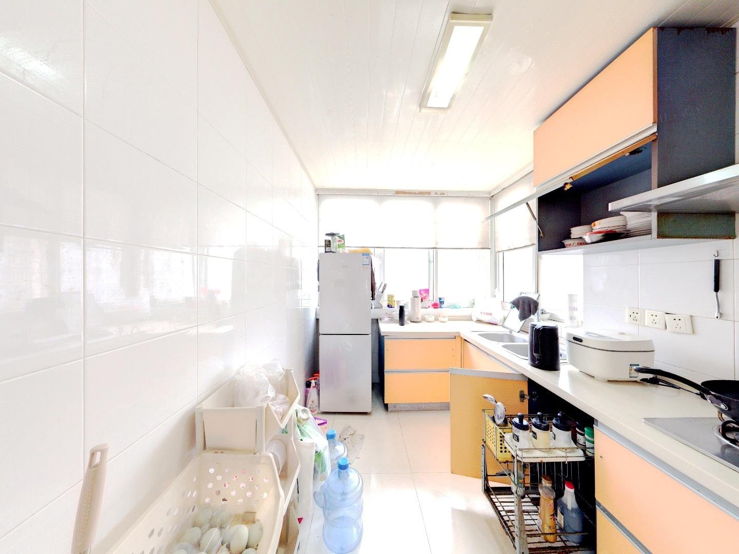 颐和花园 3室2厅1卫 120.84m&sup2;
