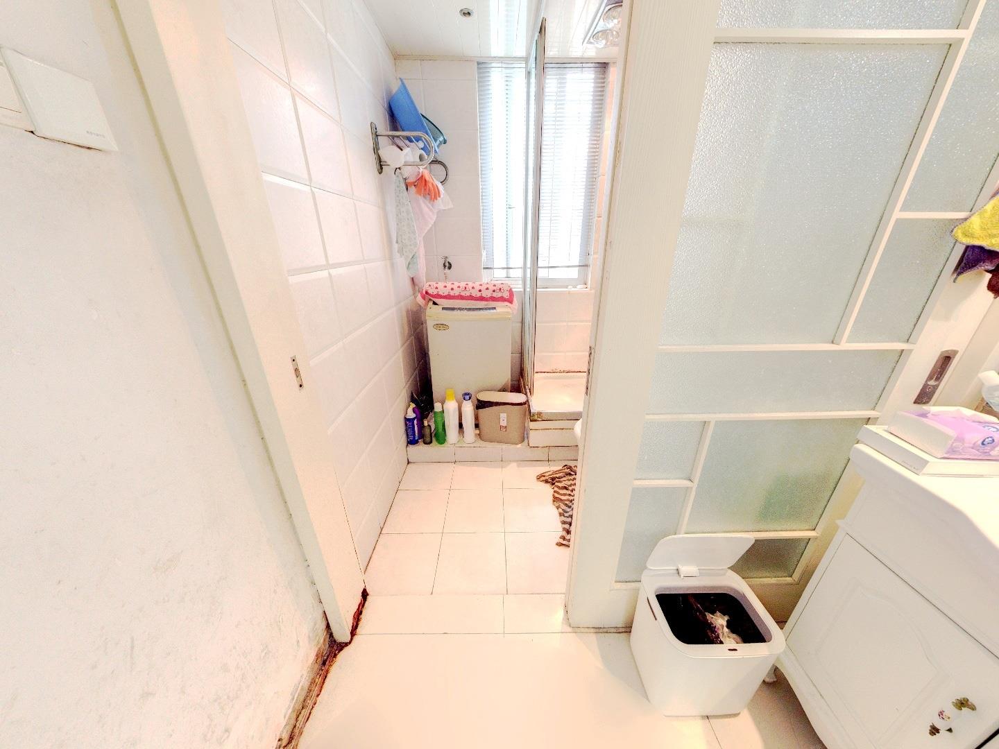 颐和花园 3室2厅1卫 120.84m&sup2;