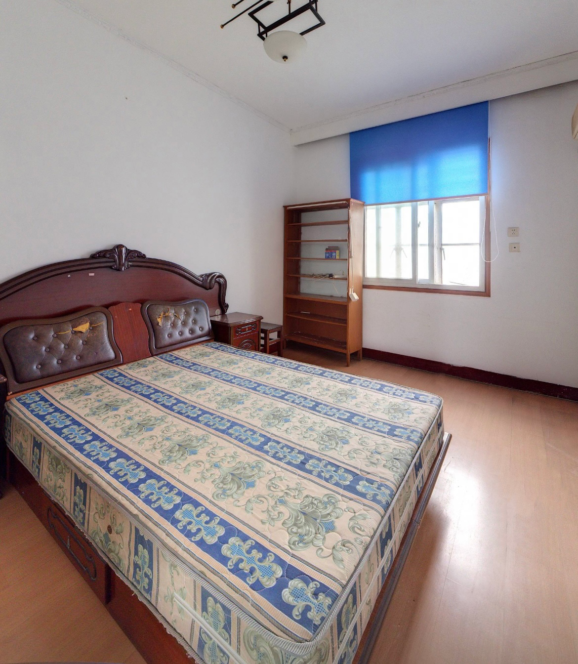新桥新村 3室1厅1卫 76m&sup2;
