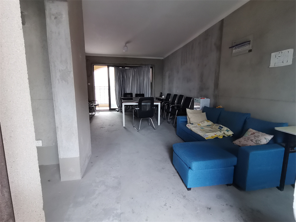 华强城 3室2厅2卫 124m&sup2;