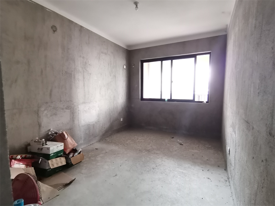 华强城 3室2厅2卫 124m&sup2;