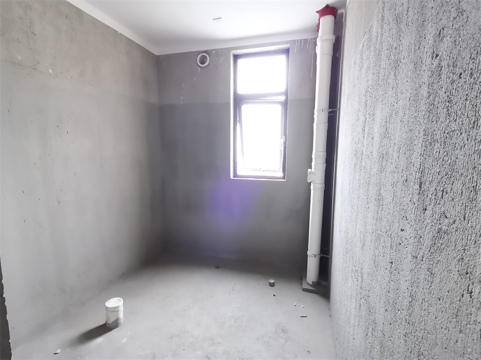 华强城 3室2厅2卫 124m&sup2;