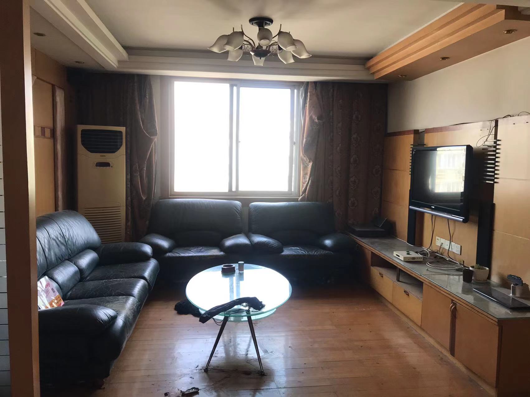 外滩小区 3室1厅1卫 116m&sup2;