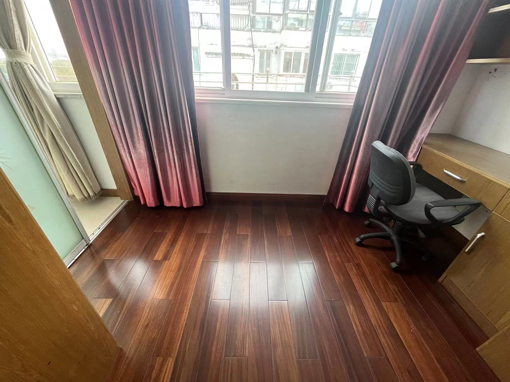 五山公寓 3室2厅1卫 105m&sup2;