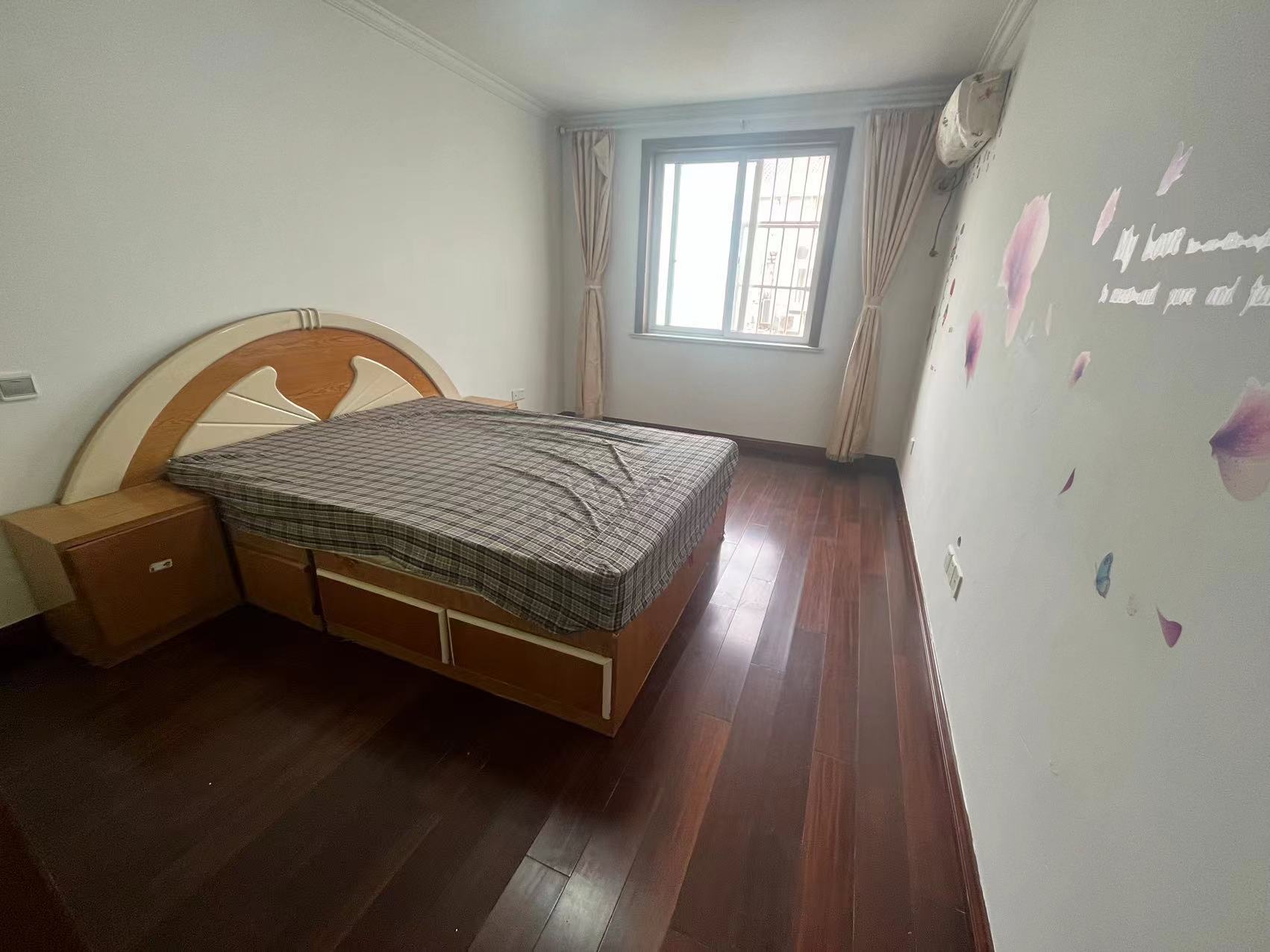 五山公寓 3室2厅1卫 105m&sup2;