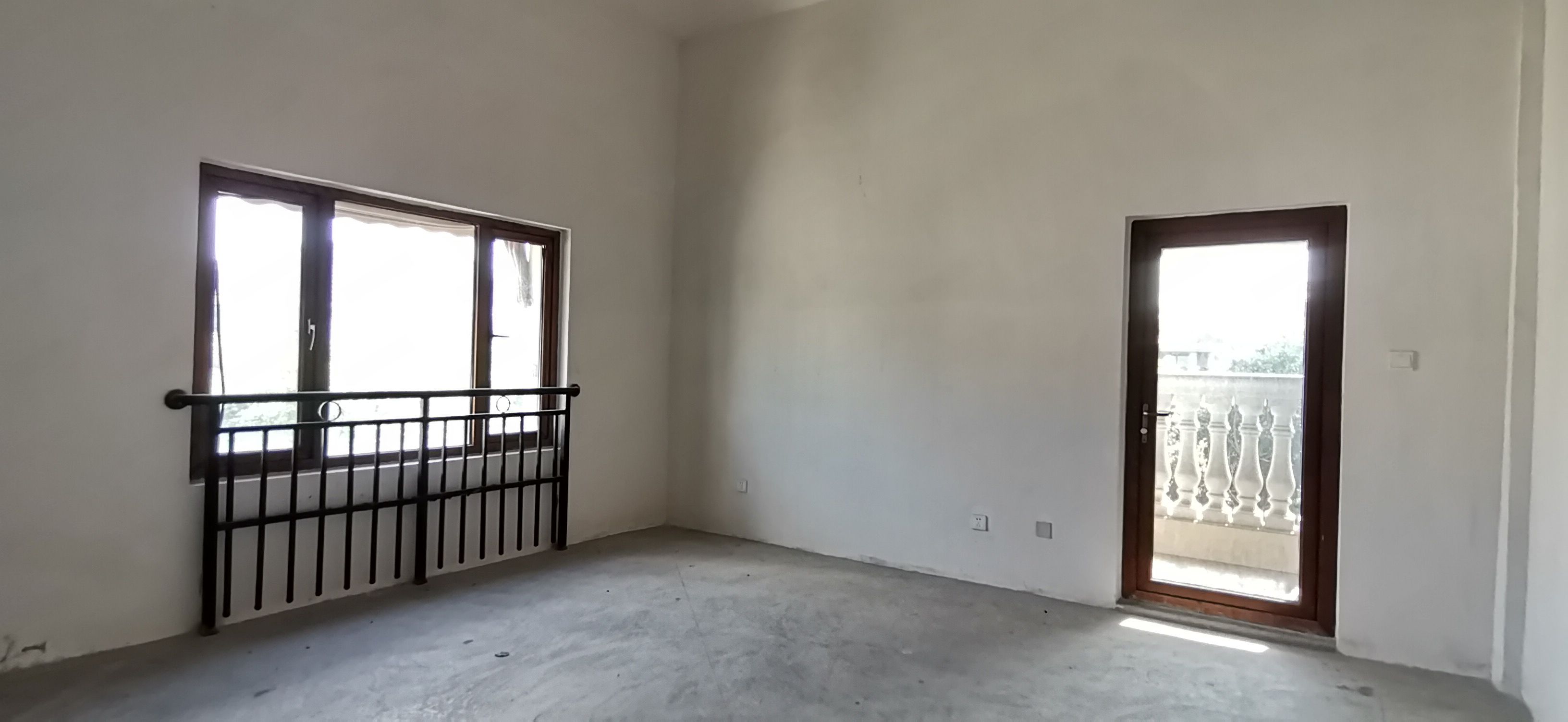 城市嘉苑 4室2厅3卫 298.00m&sup2;