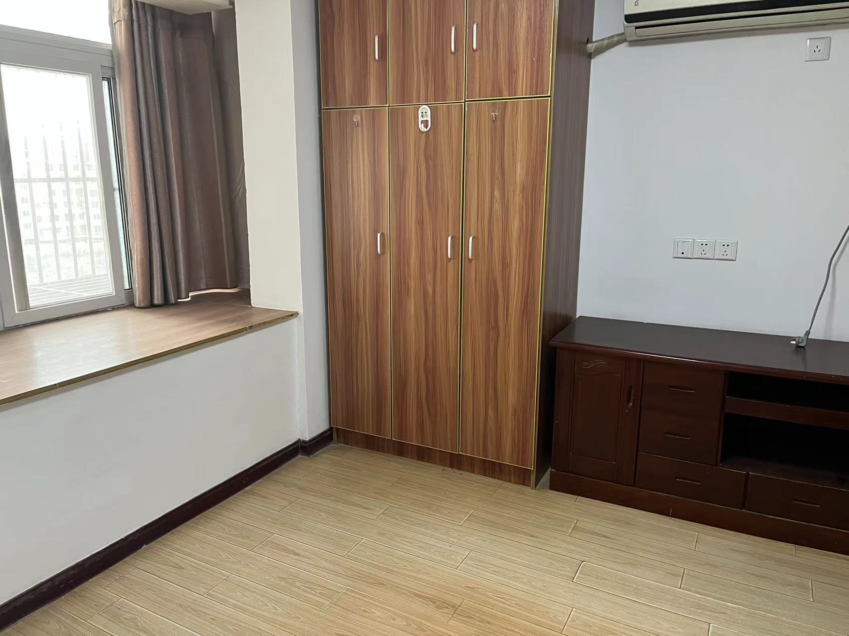 宏景大厦 1室1厅1卫 46m&sup2;