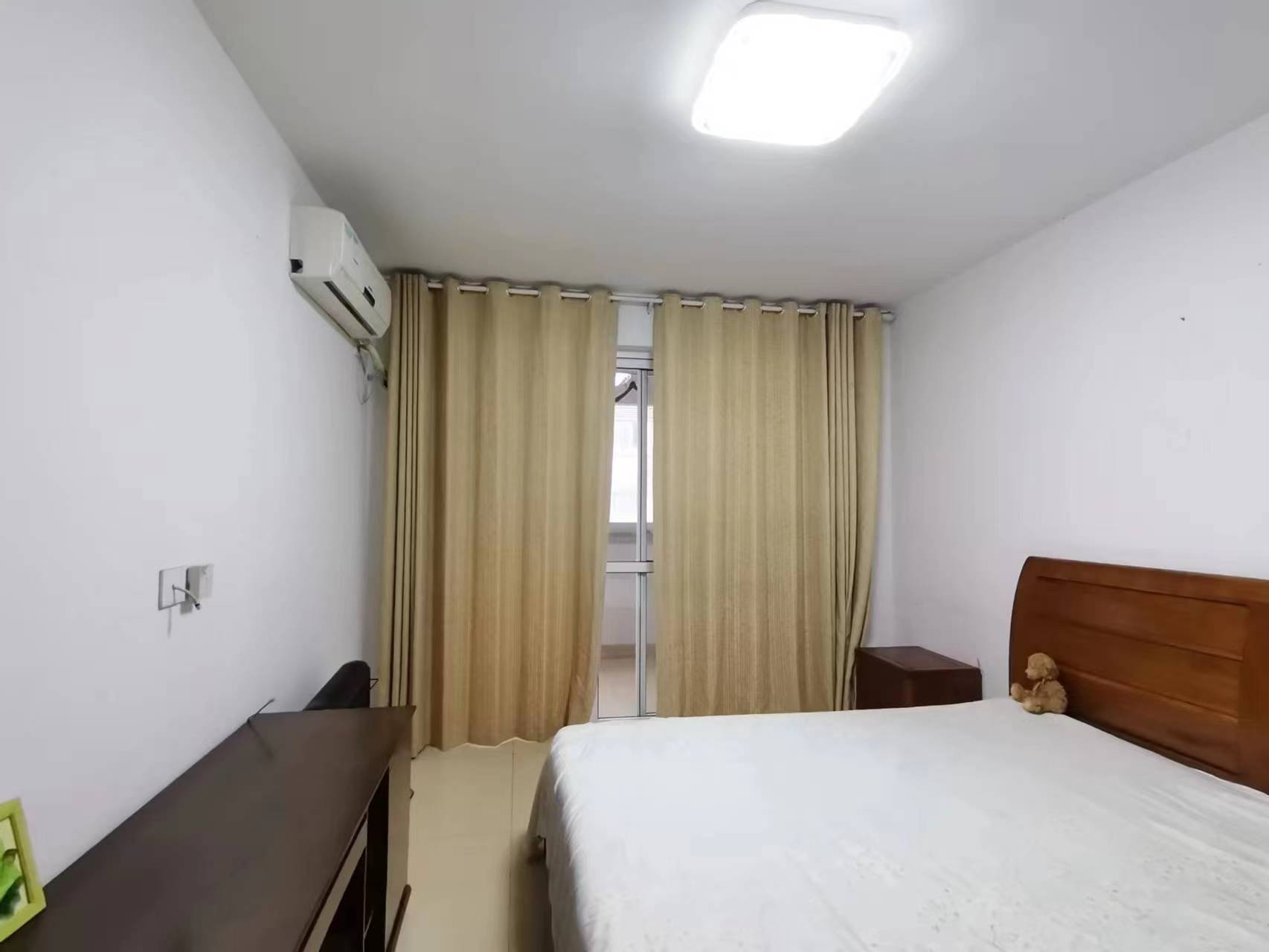 城港花苑东区 3室2厅2卫 140.00m&sup2;