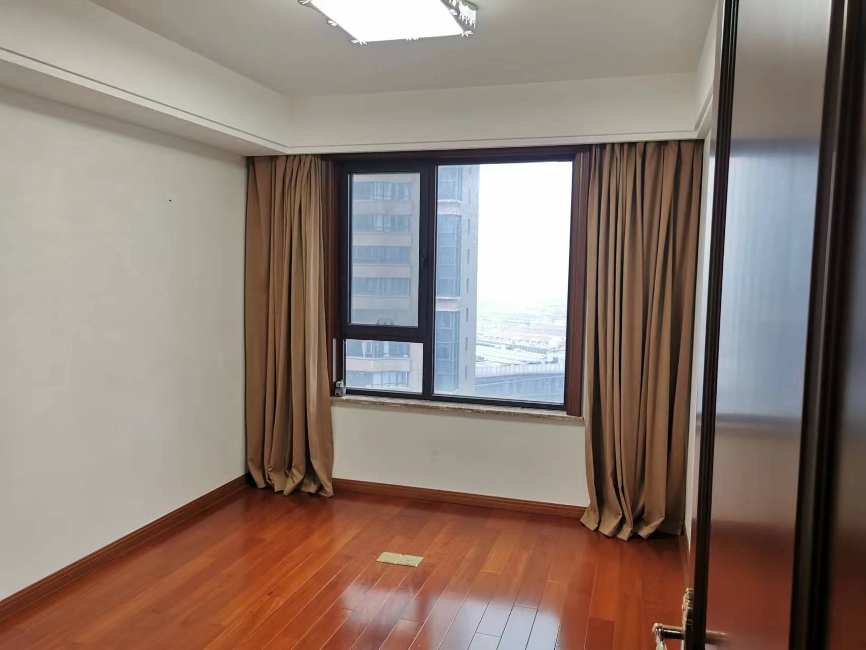 文景嘉苑 3室2厅2卫 168m&sup2;