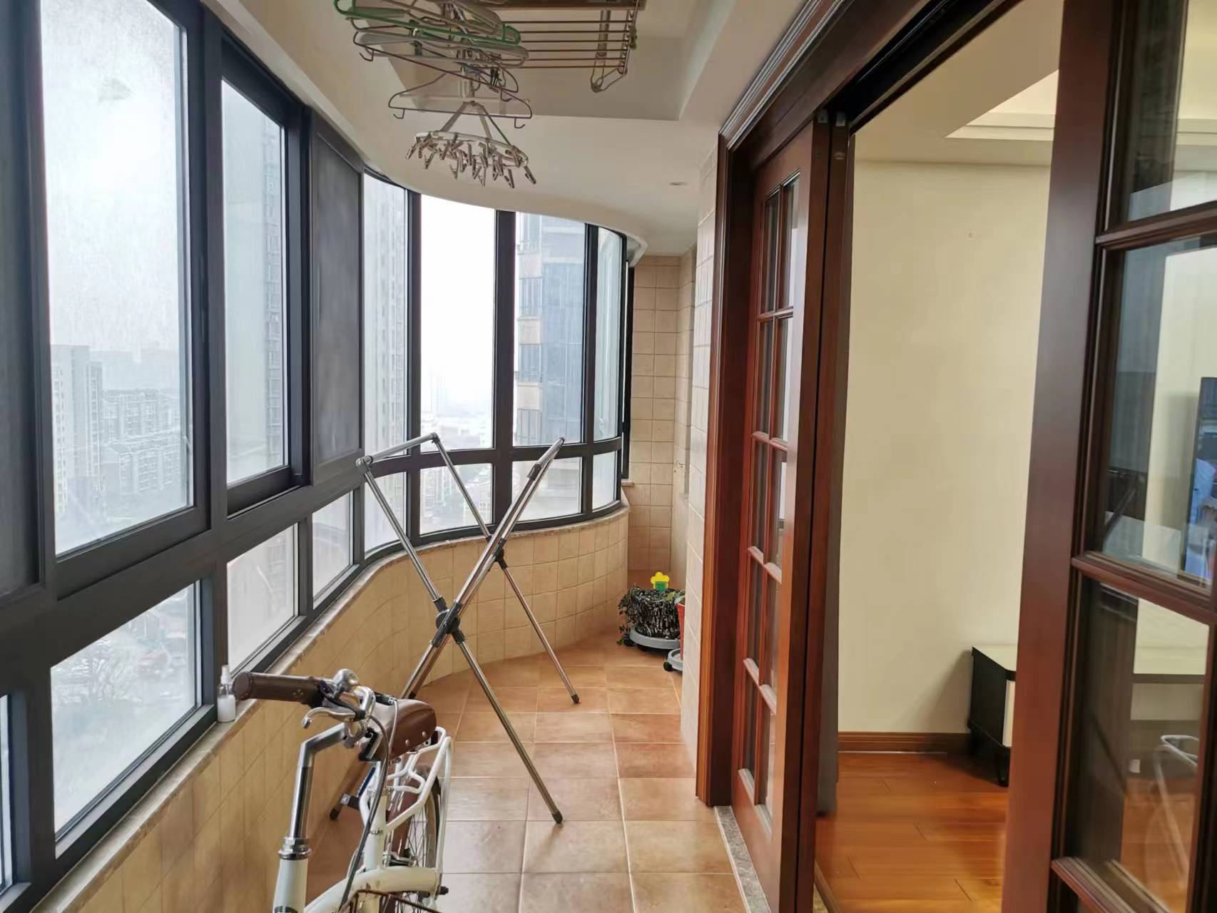 文景嘉苑 3室2厅2卫 168m&sup2;