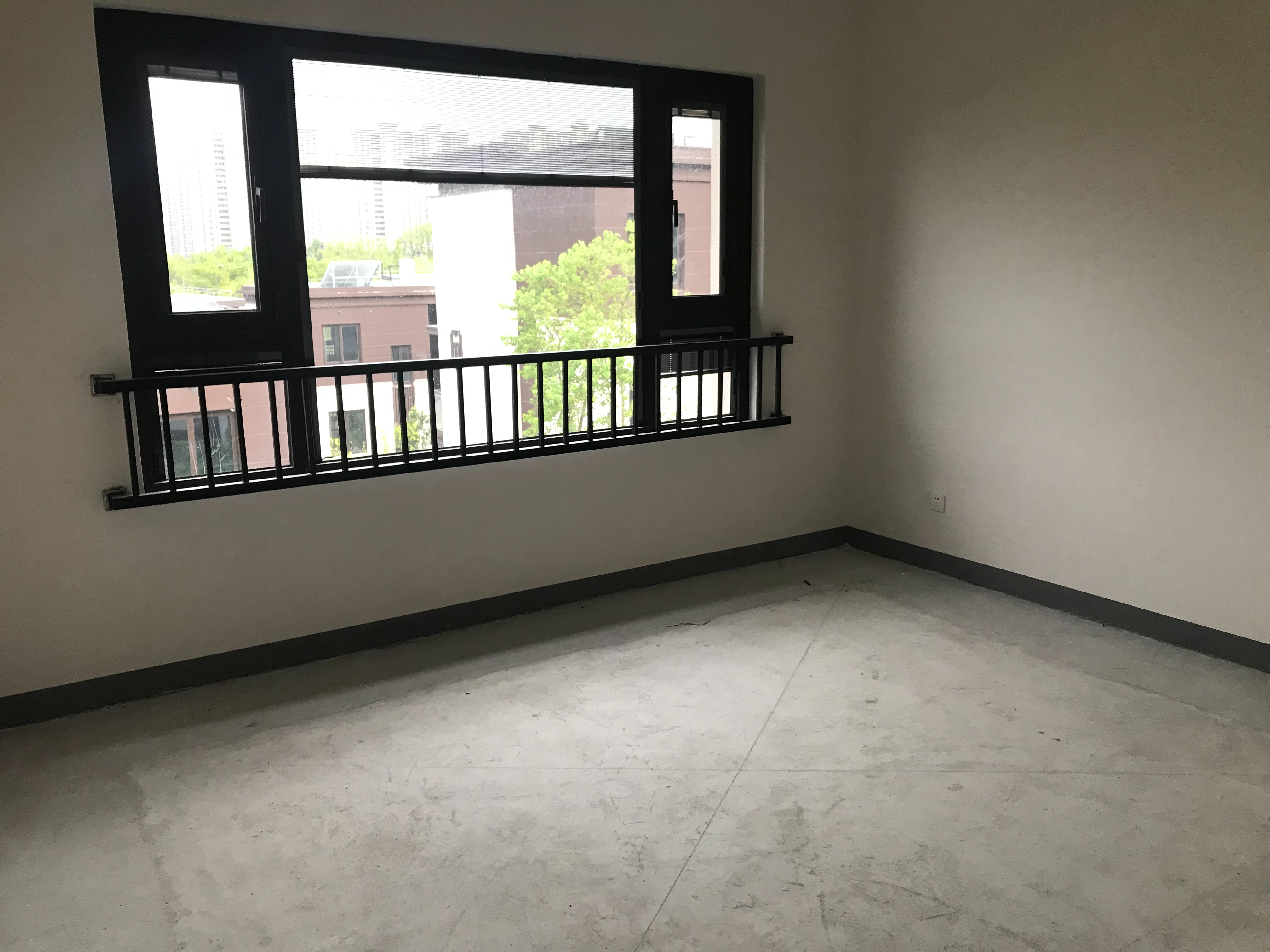 春风南岸东园 4室2厅5卫 205.00m&sup2;