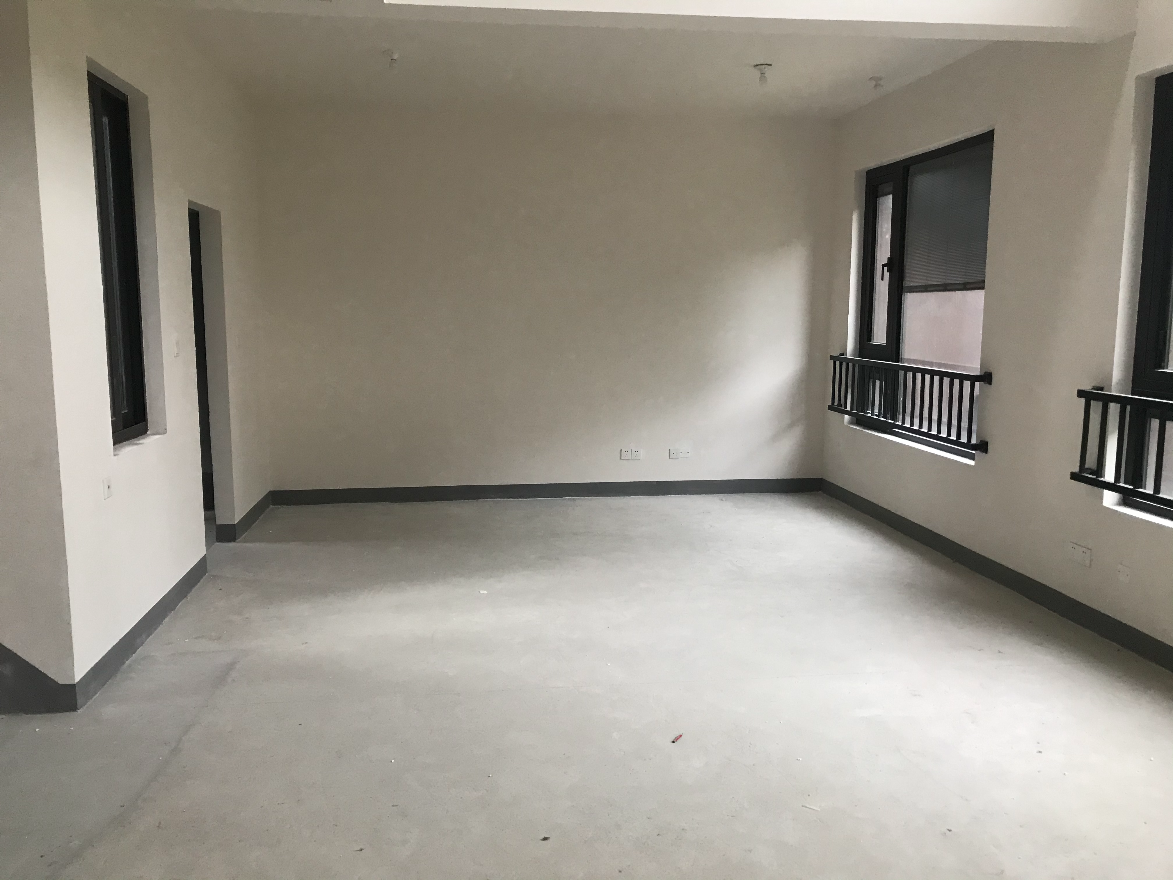春风南岸东园 4室2厅5卫 205.00m&sup2;