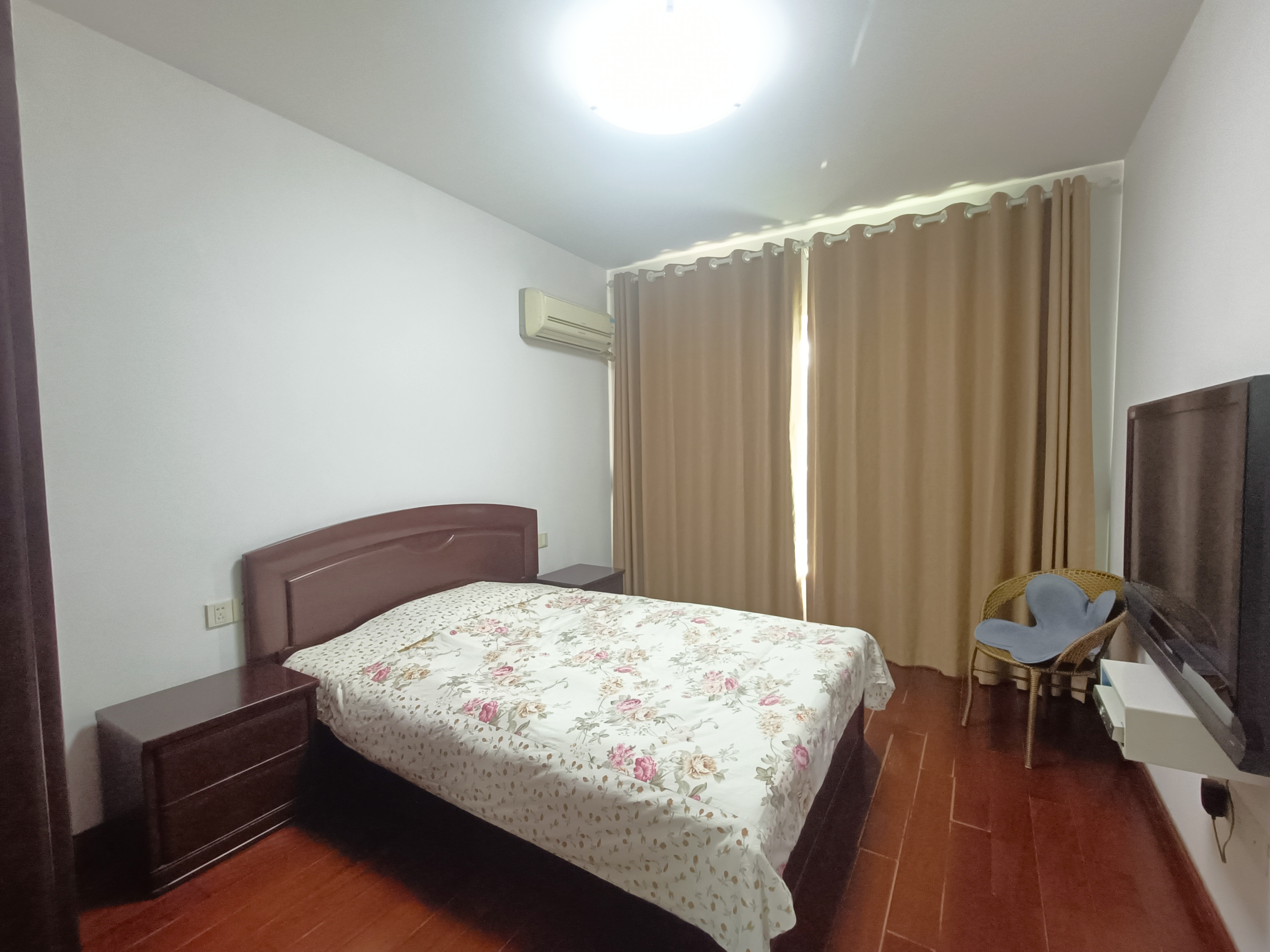 天安花园 4室2厅2卫 158.59m&sup2;