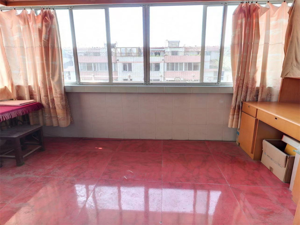 华侨花苑 3室2厅1卫 78.1m&sup2;