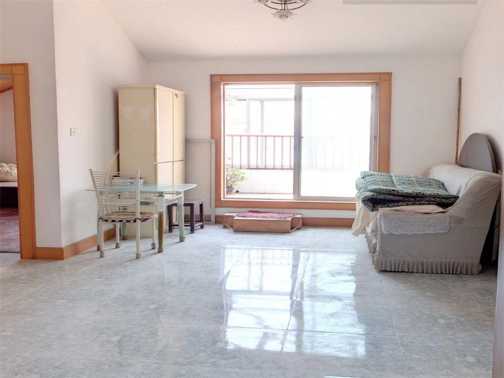 华侨花苑 3室2厅1卫 78.1m&sup2;