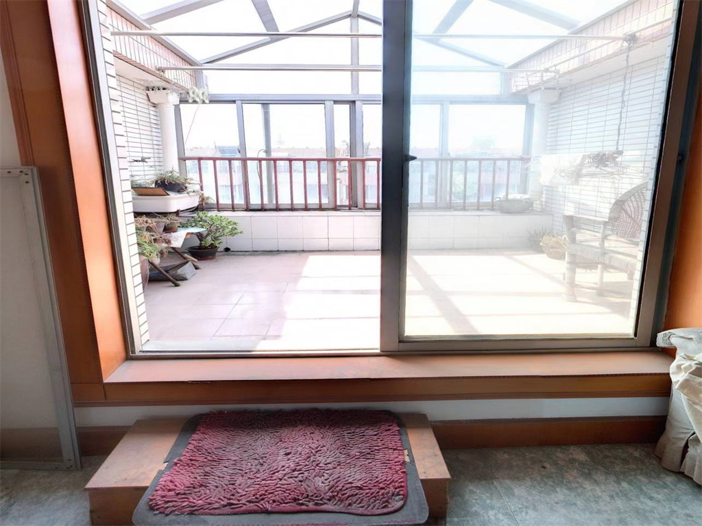 华侨花苑 3室2厅1卫 78.1m&sup2;