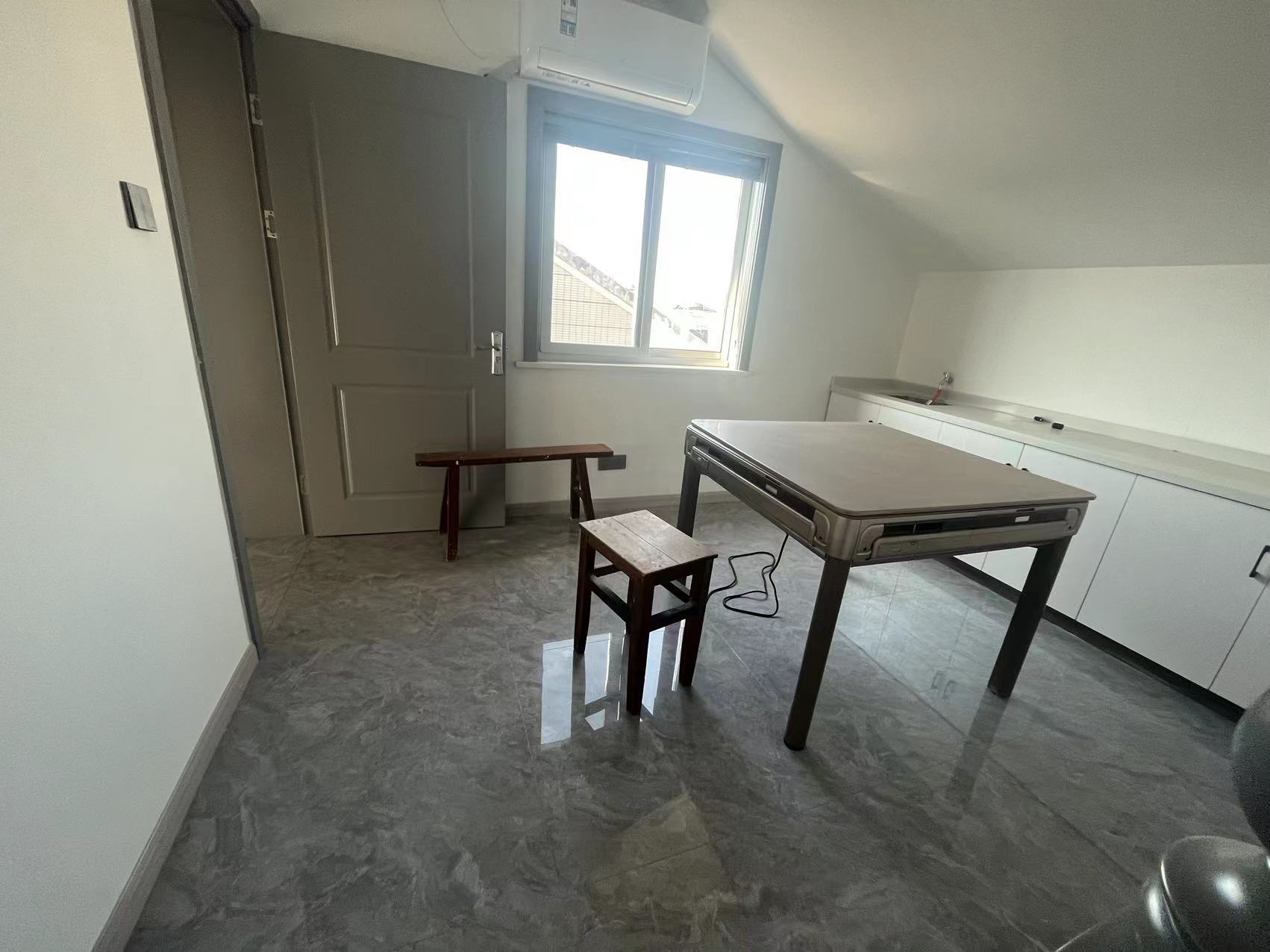 新港花苑西区 1室1厅1卫 57.00m&sup2;