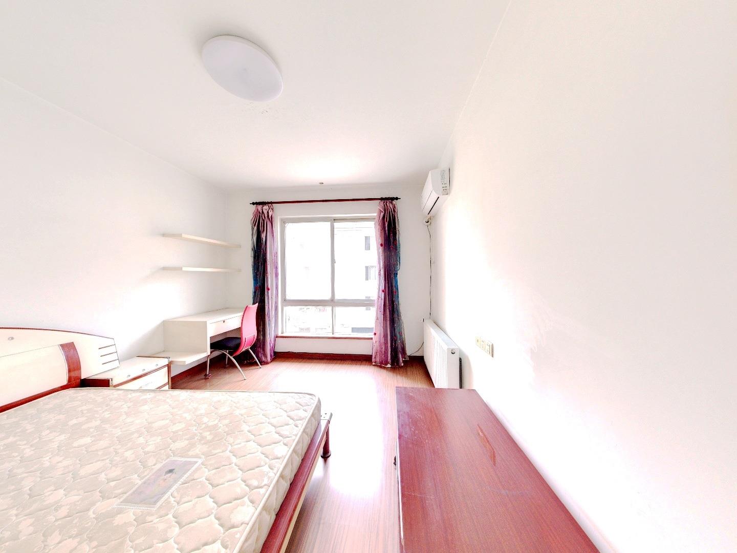 友谊公寓 3室3厅2卫 153.00m&sup2;