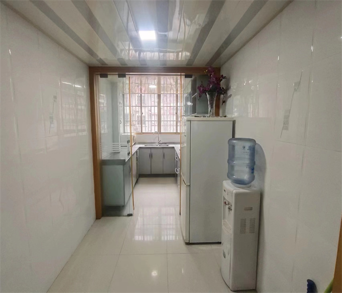 天都花苑 3室1厅1卫 135m&sup2;