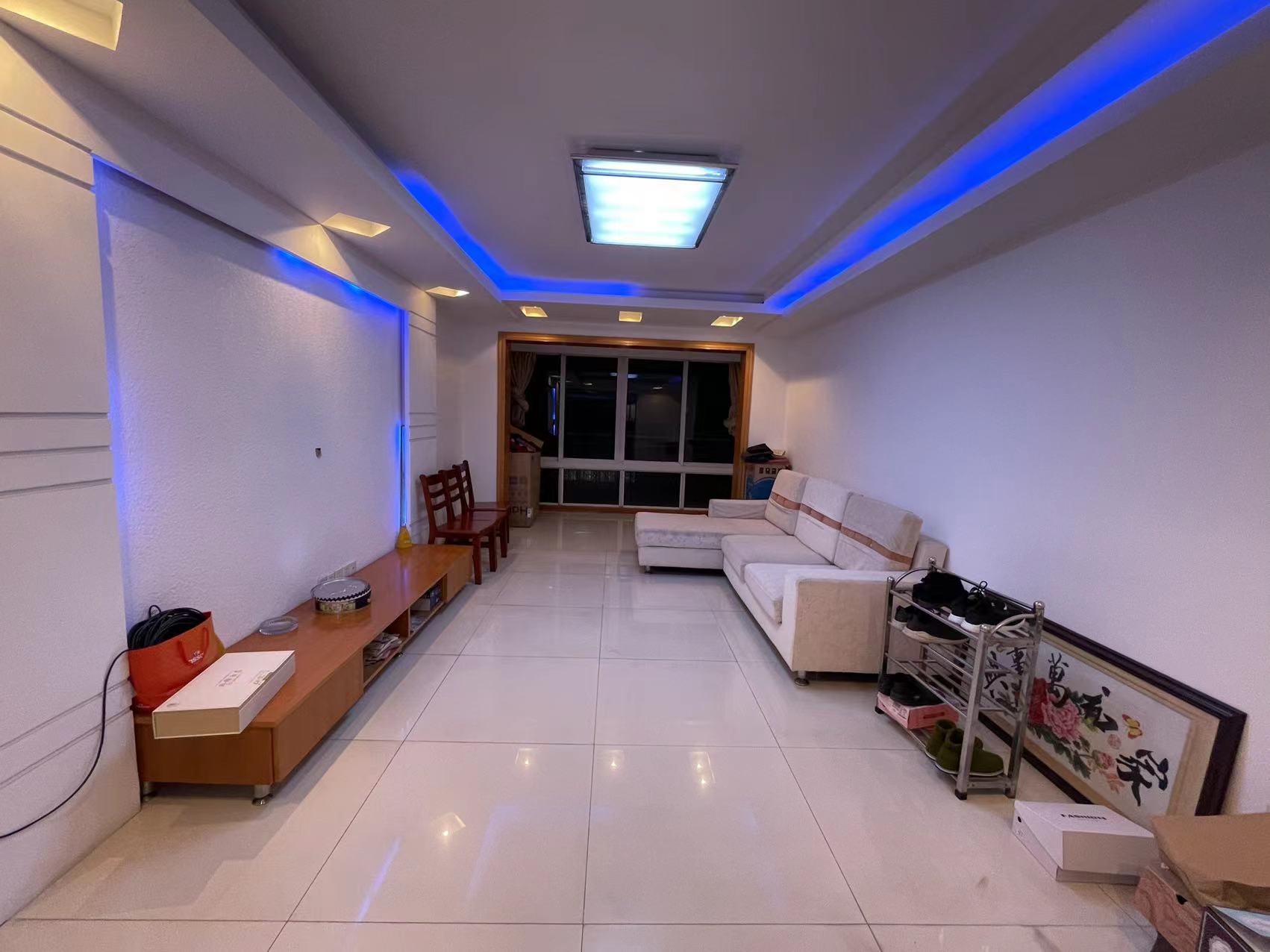 怡园锦居 3室2厅2卫 131.57m²