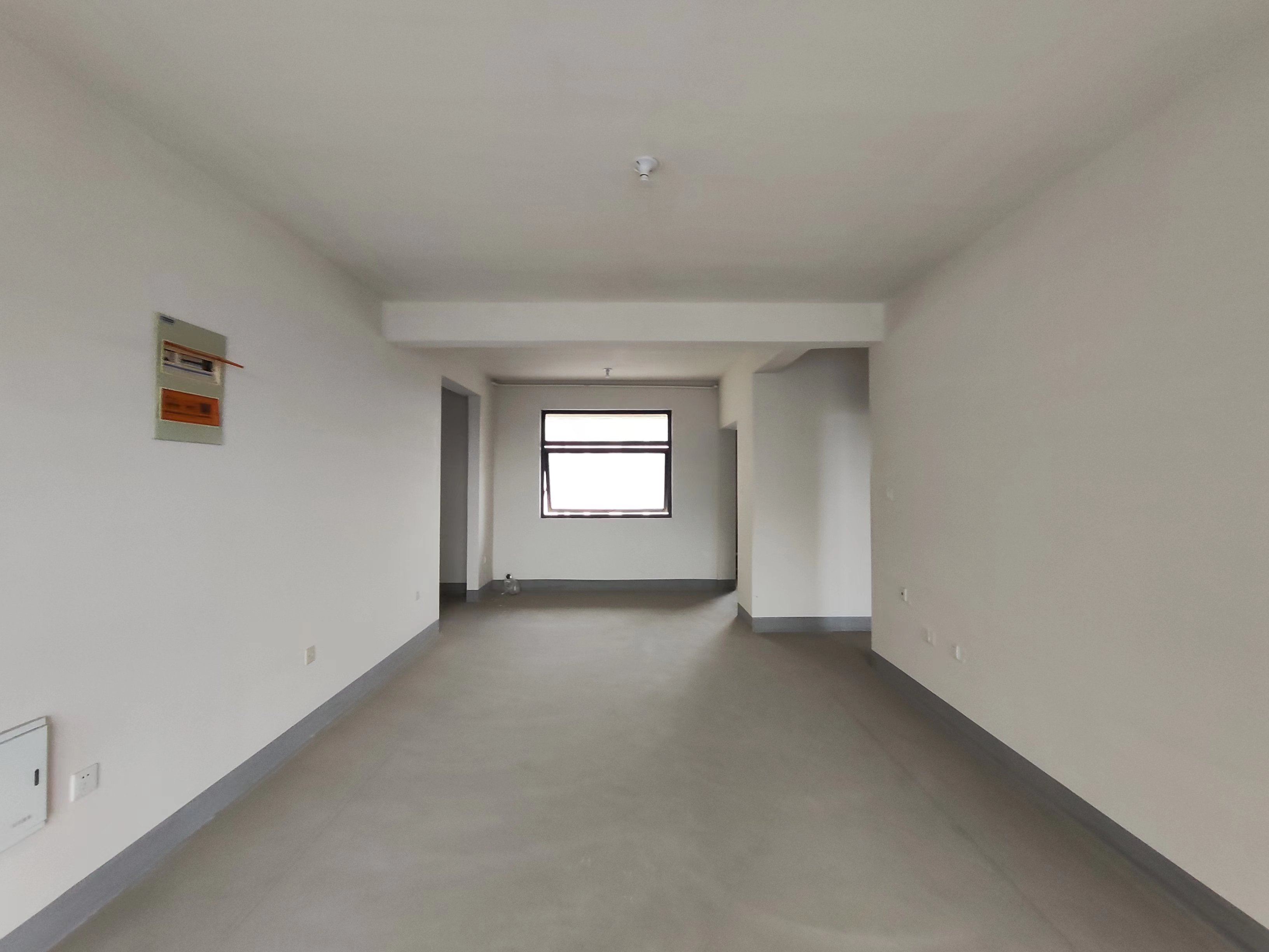 翠园 3室2厅2卫 135.00m&sup2;
