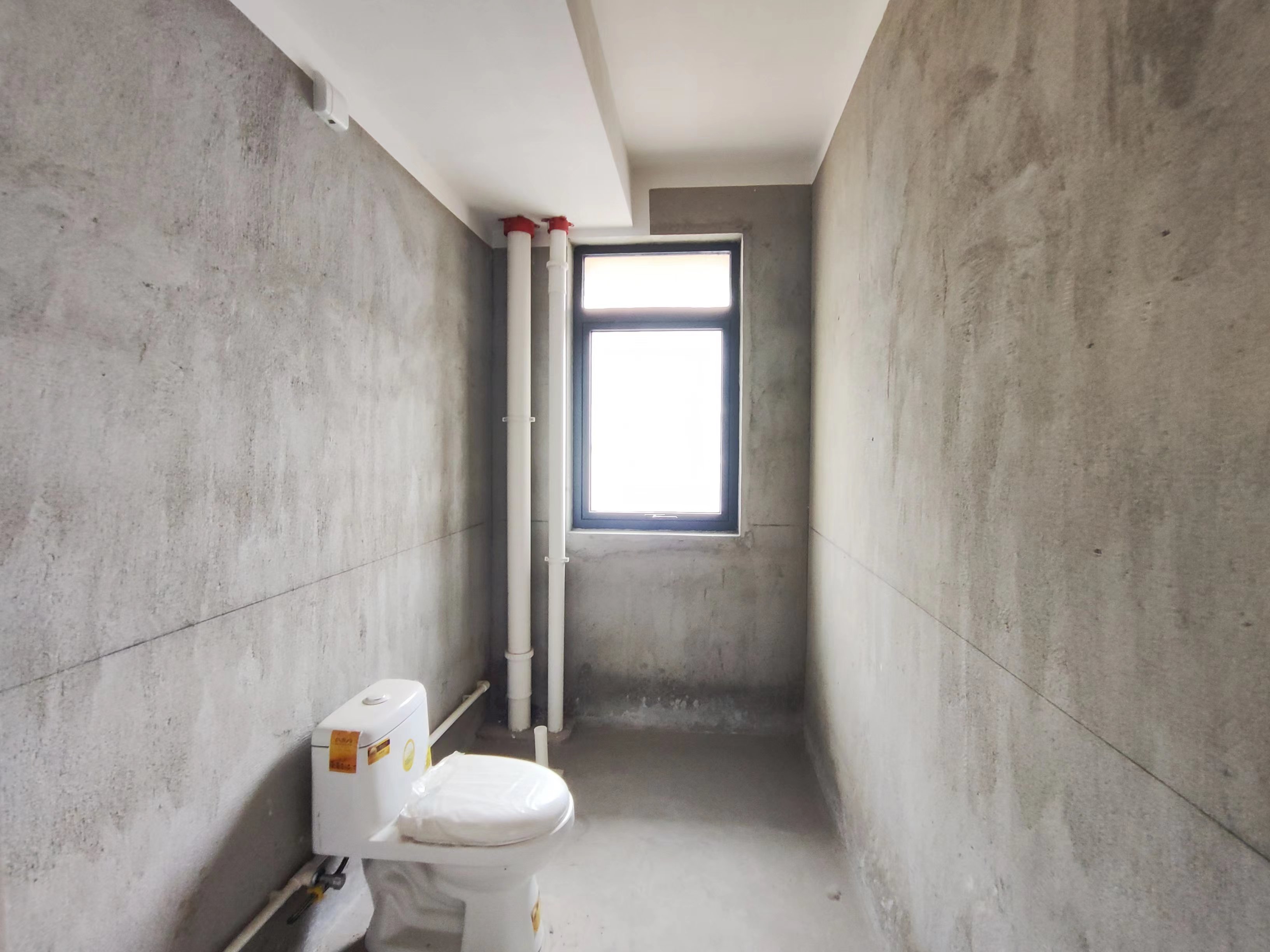 翠园 3室2厅2卫 135.00m&sup2;