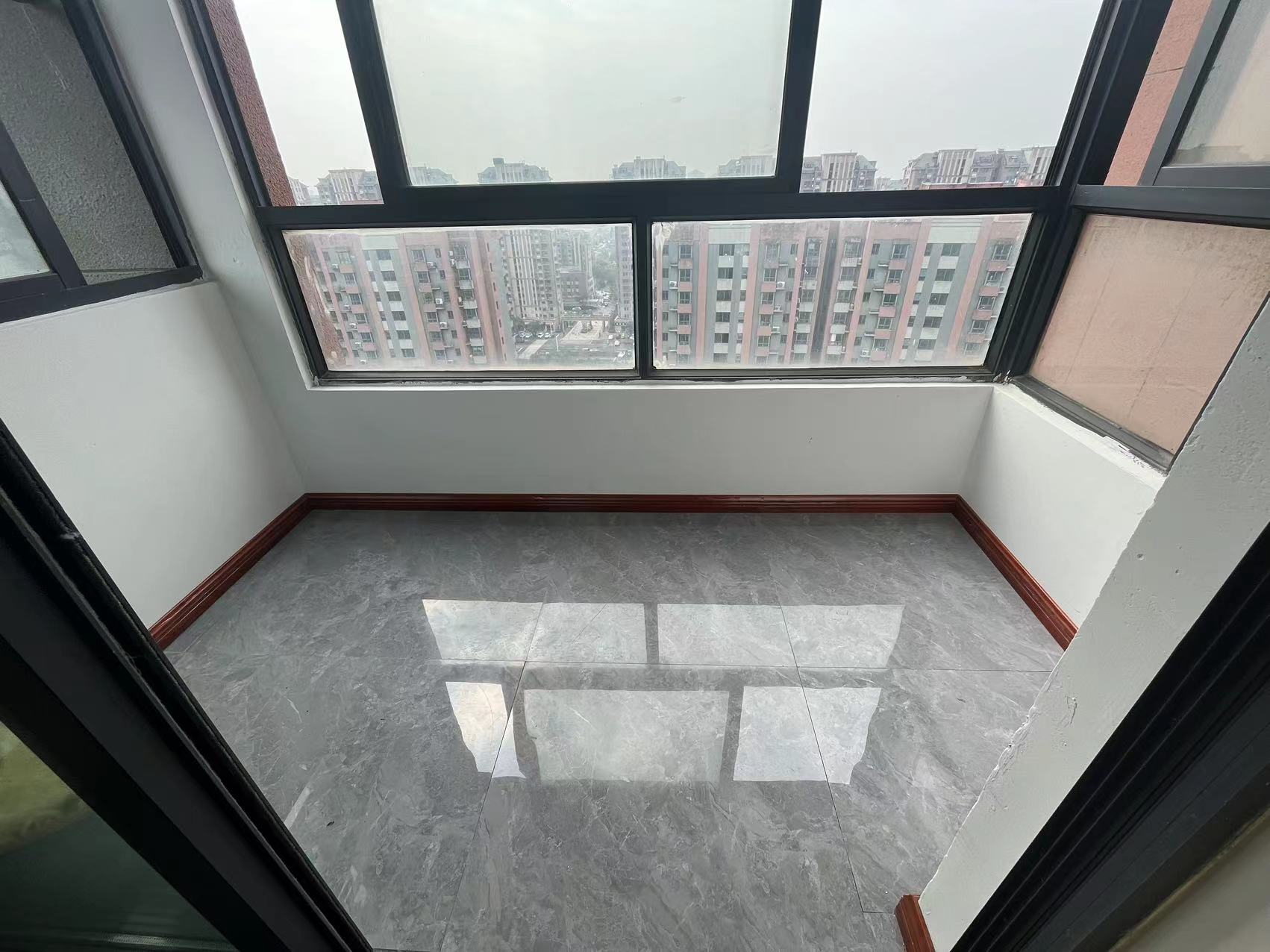 炜赋花苑 2室1厅1卫 92m&sup2;