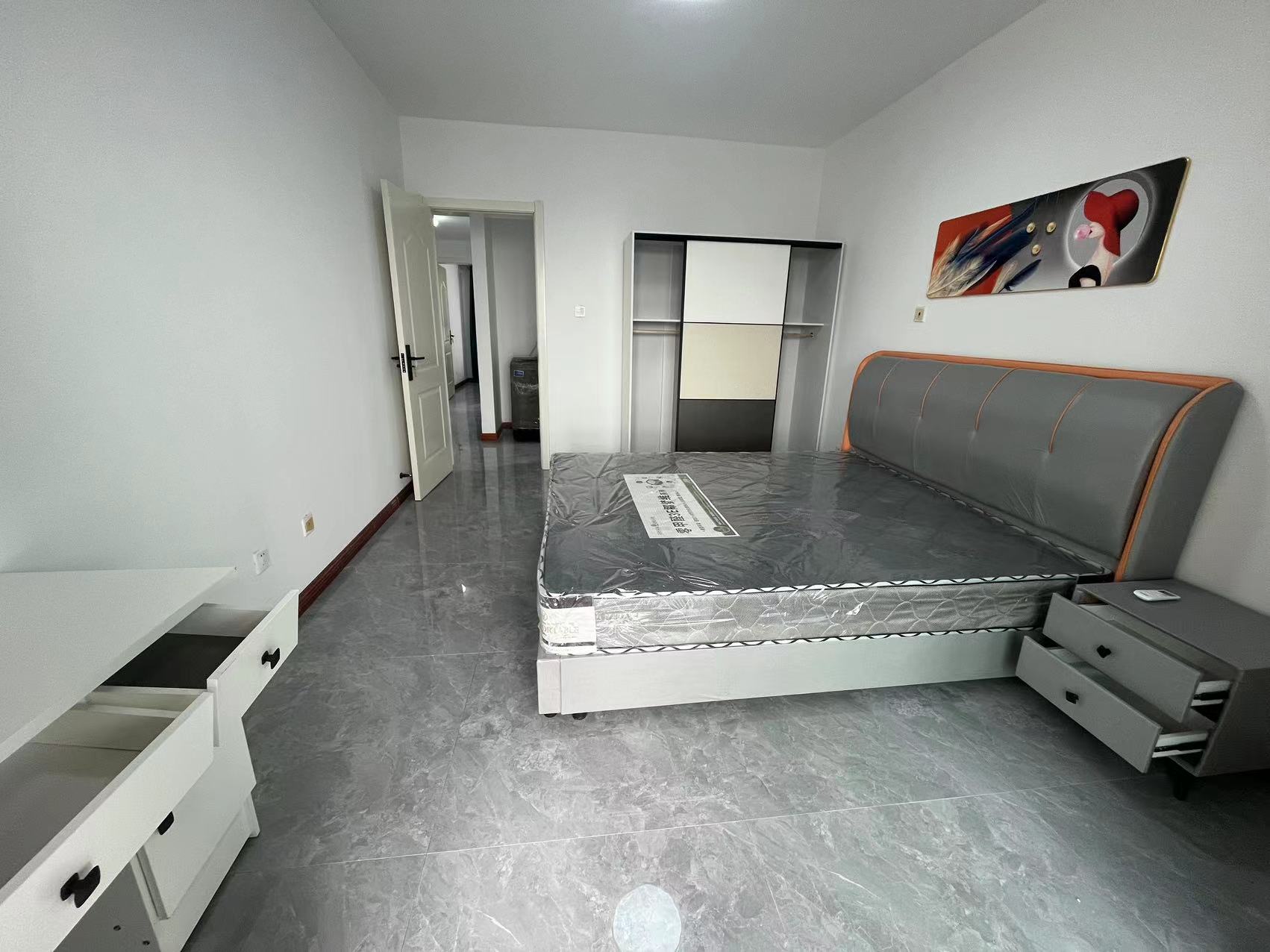 炜赋花苑 2室1厅1卫 92m&sup2;