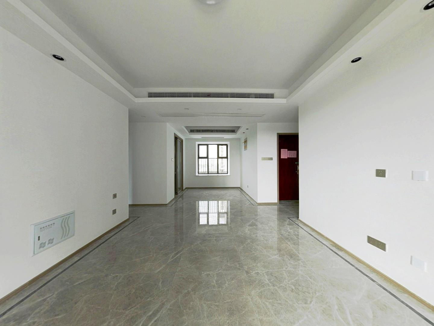珑府 3室2厅2卫 124m&sup2;