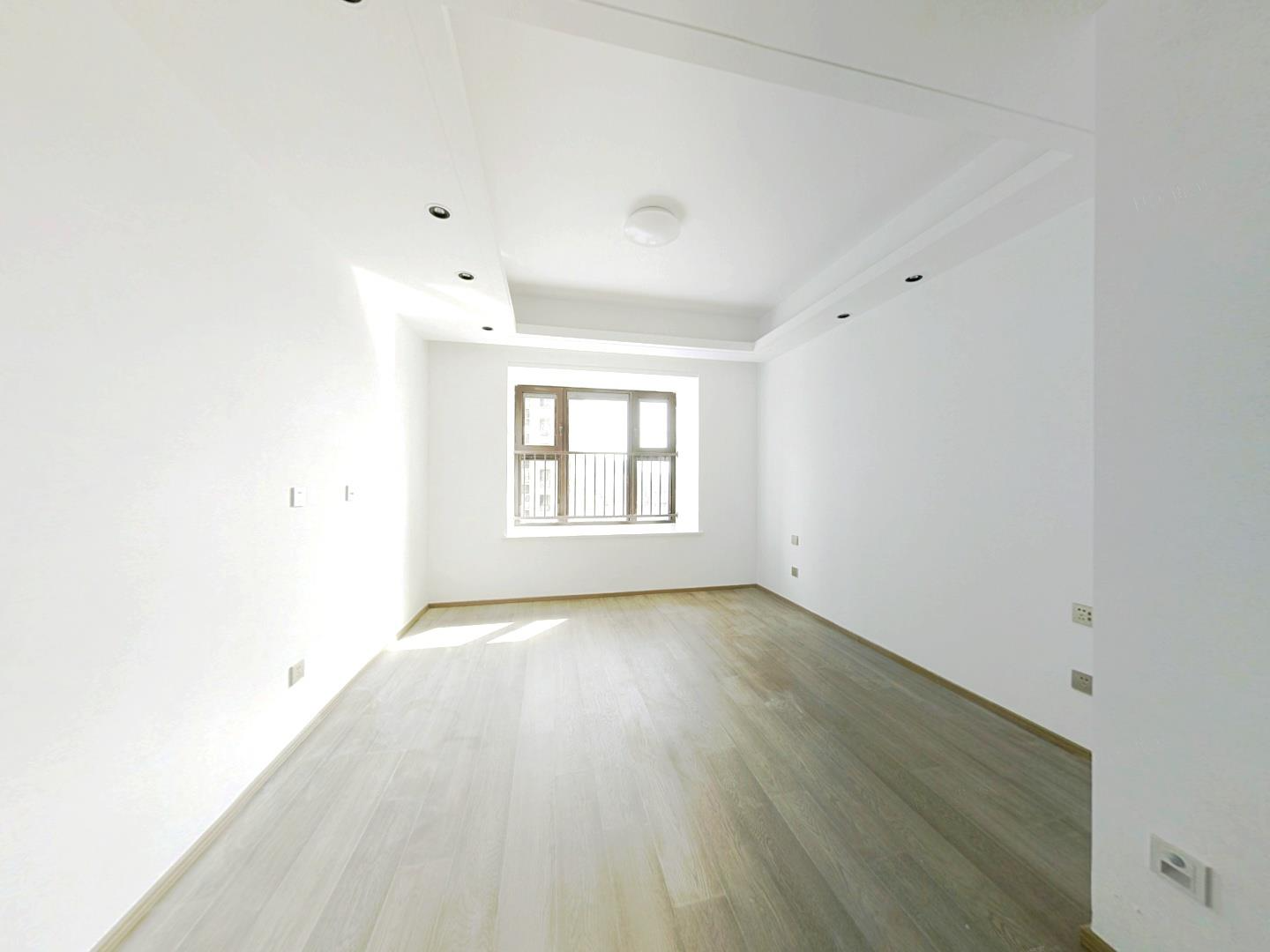 珑府 3室2厅2卫 124m&sup2;
