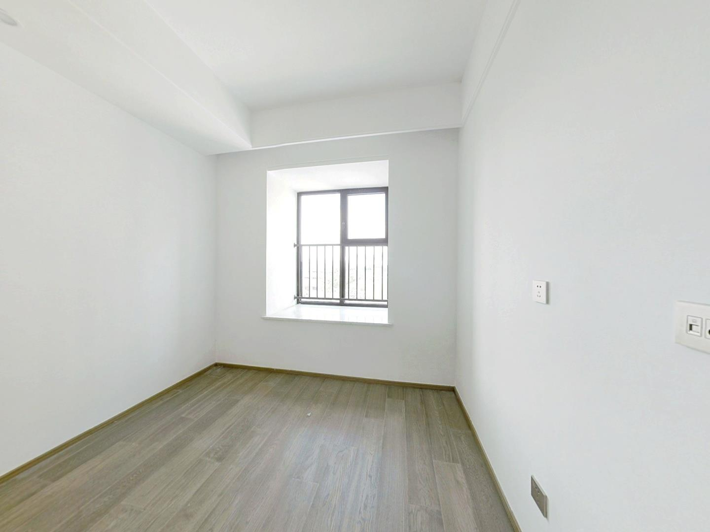 珑府 3室2厅2卫 124m&sup2;