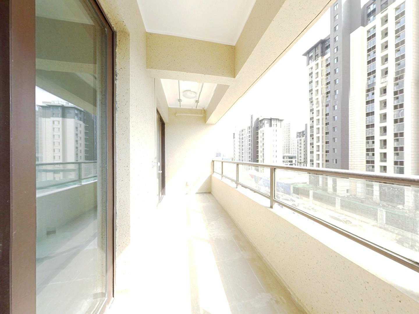 珑府 3室2厅2卫 124m&sup2;